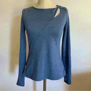 Zella Athletic Long Sleeve Shirt with Zipper Pocket and Thumbholes Size Small